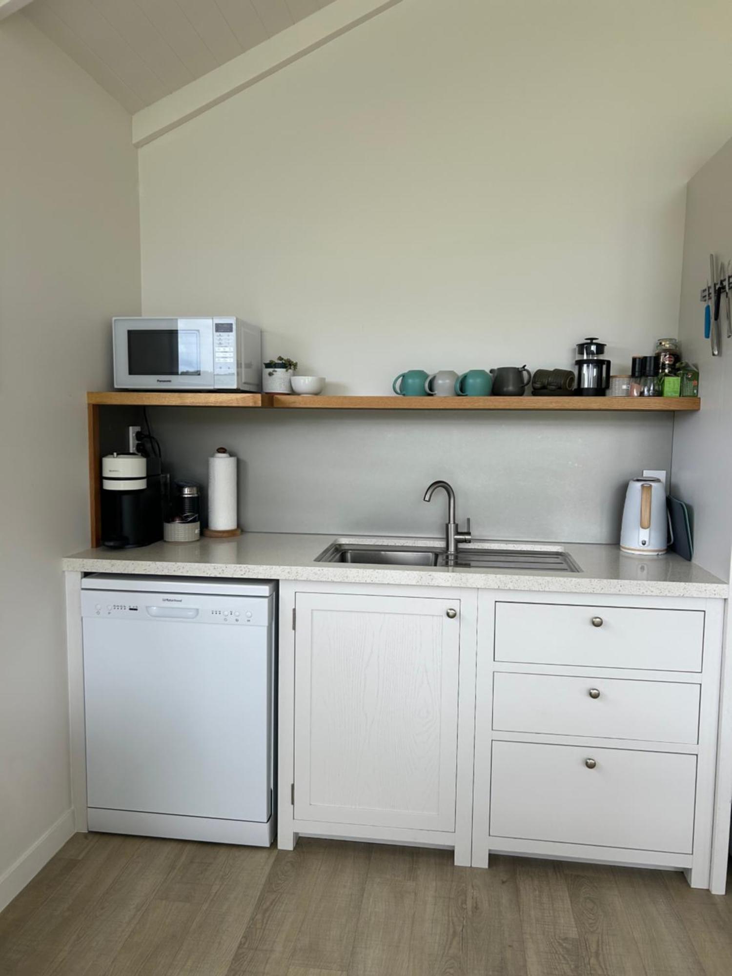 Purangi Waterfront Retreat Lejlighed Cooks Beach Eksteriør billede